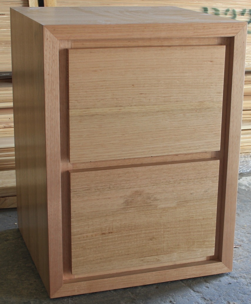 Rondo Bedside - Tassie Oak - 2 drawers